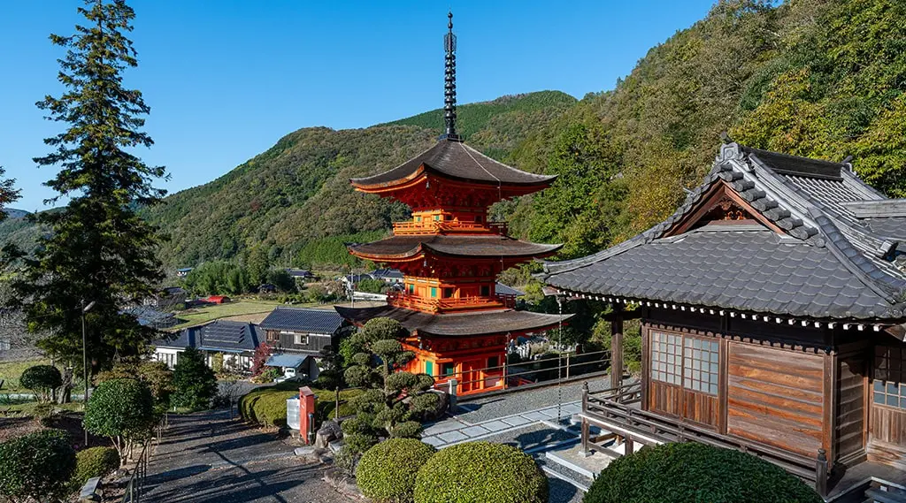 長福寺（岡山）｜岡山県下最古の木造塔建築