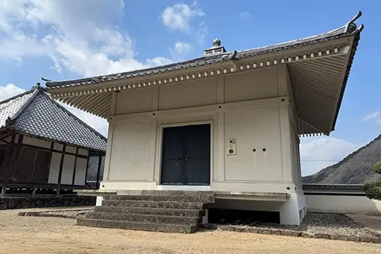 長福寺 収蔵庫