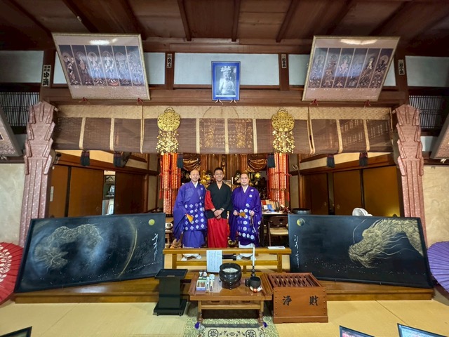 高辻賢一　個展　『楽』　GAKU　が、長福寺本堂にて開催されました。